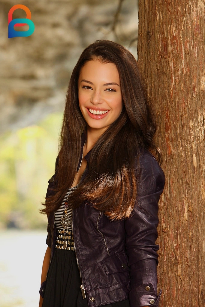 Chloe Bridges: Age, Height, Net Worth, Biograhy and More:
