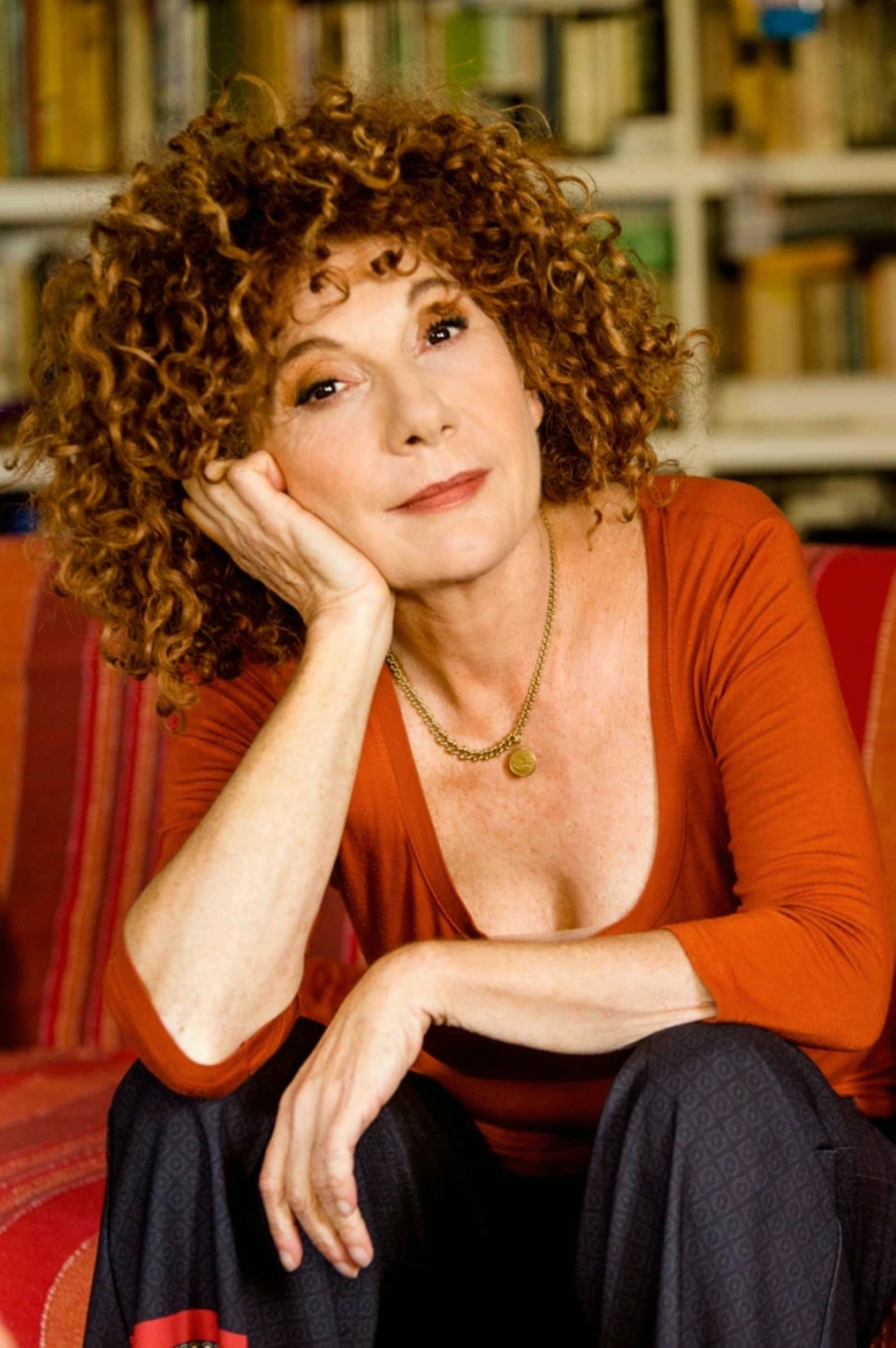 Cinzia Leone: Age, Height, Biography, Net Worth and More: