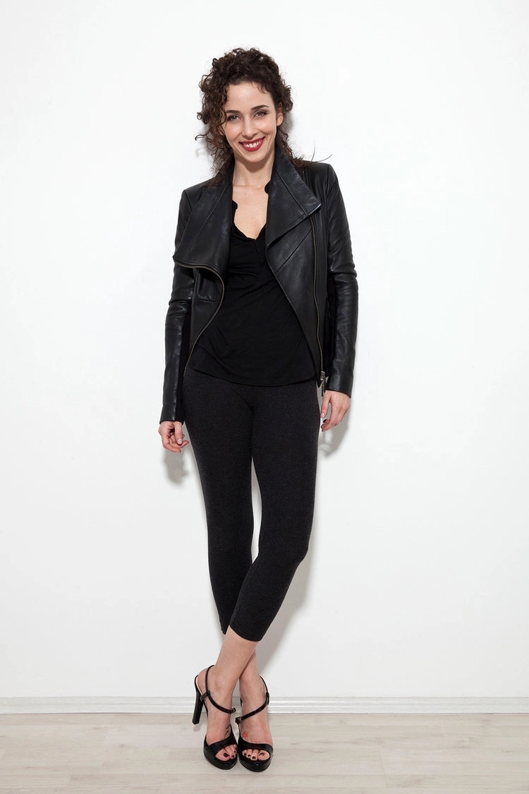 Elif Sönmez: Age, Height, Net Worth, Biography and More: