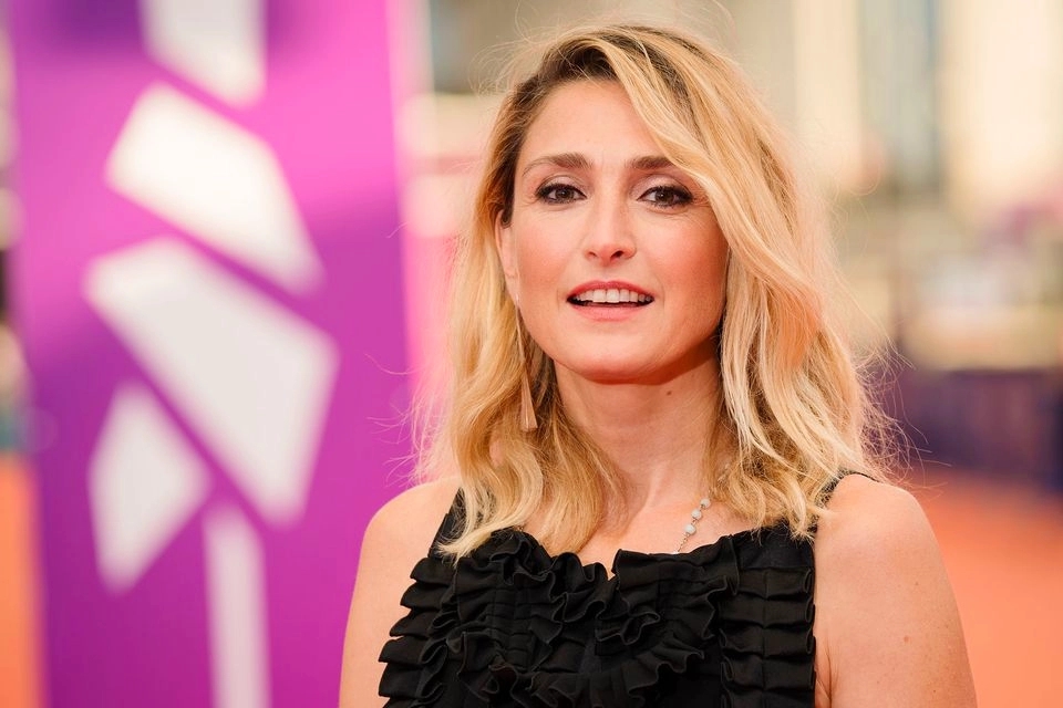 Julie Gayet: Age, Height, Net Worth, Biography and More: