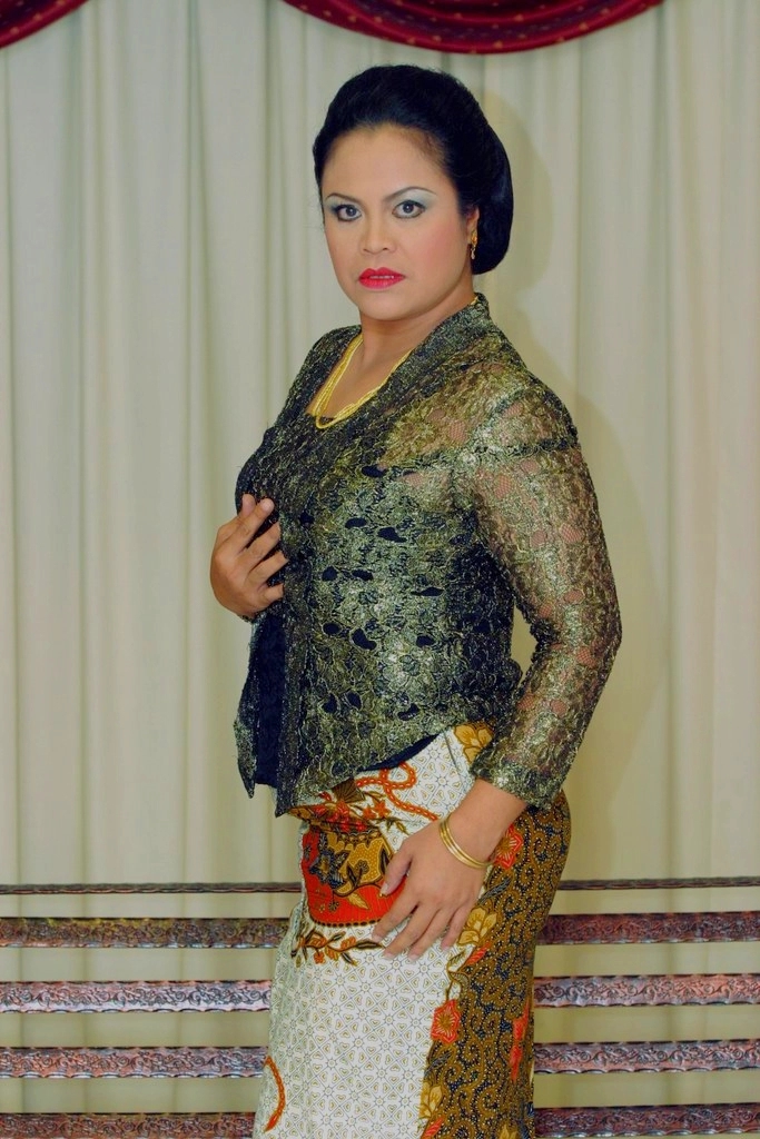 Khatijah Tan: Age, Height, Net Worth, Biography and More: