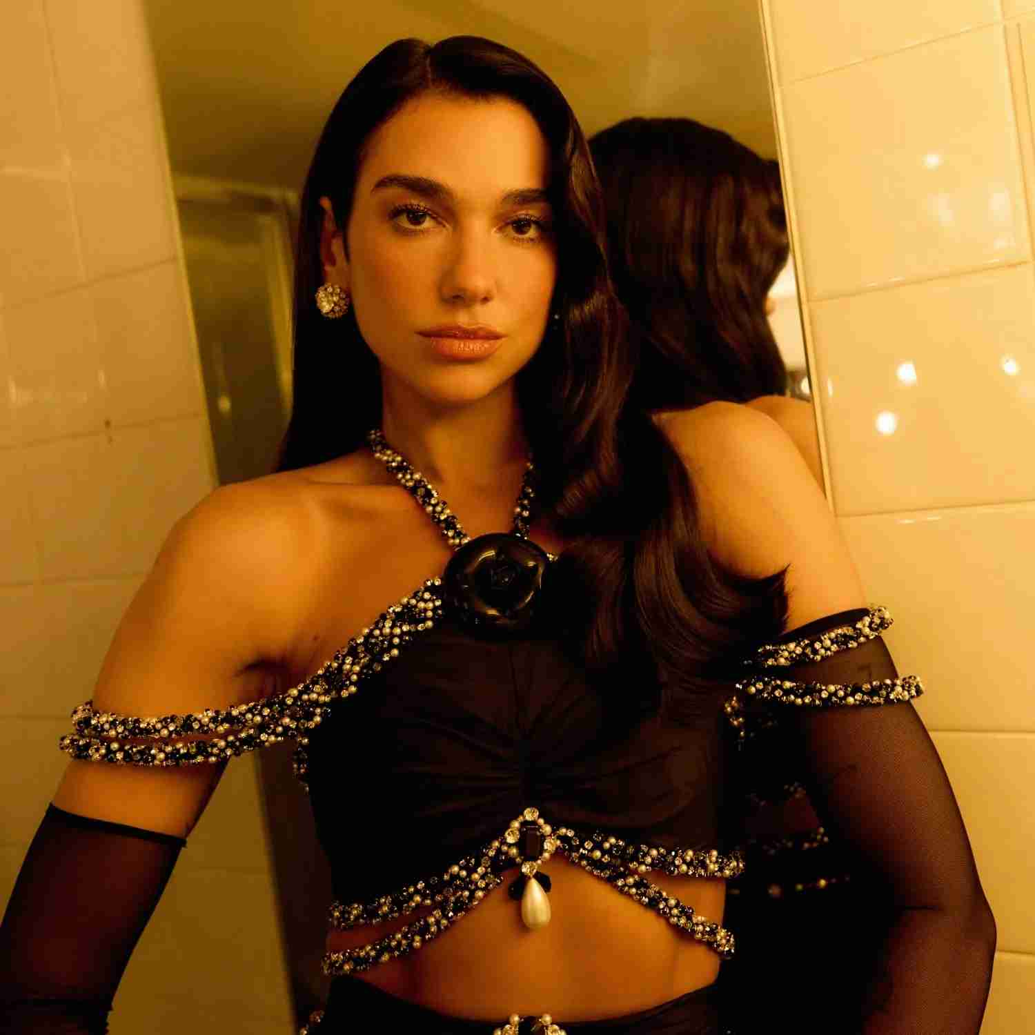 Dua Lipa: Age, Date of Birth, Biography, Net Worth & More: